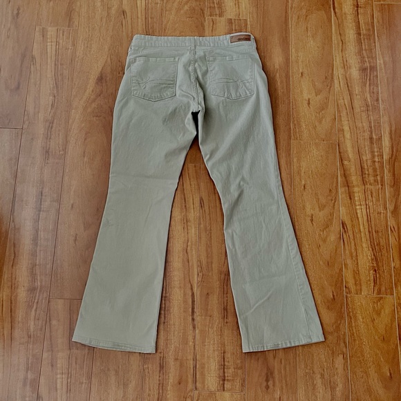 DENIZEN From LEVI’S Womens Modern Boot Cut Khaki Pants 14M - Picture 4 of 12